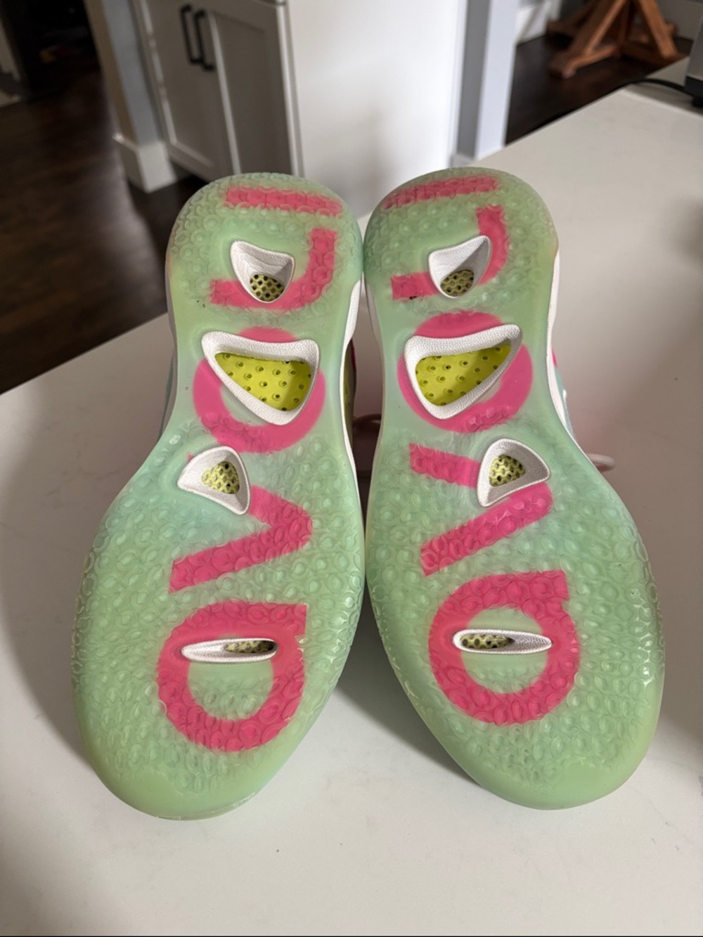 Avoli Vol.2 Mid Cotton Candy Retreat Volleyball Sneakers - Picture 4 of 5